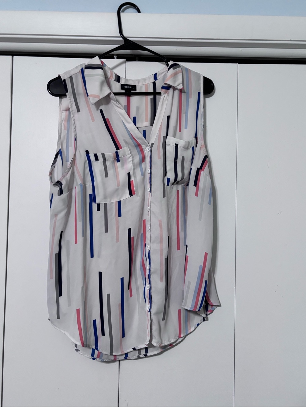 torrid White Sleeveless Stripe-Print Button Tank